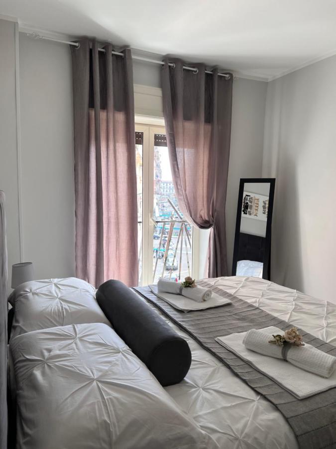 Appartamento La Casa Di Ale 69 Napoli Esterno foto