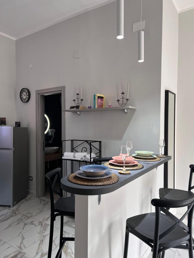 Appartamento La Casa Di Ale 69 Napoli Esterno foto